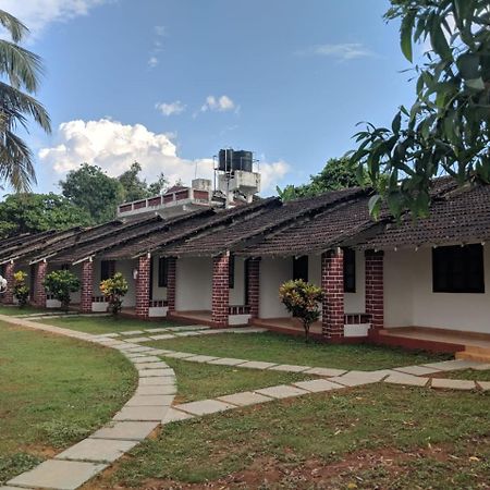 Lamour Beach Resort Benaulim Exterior photo