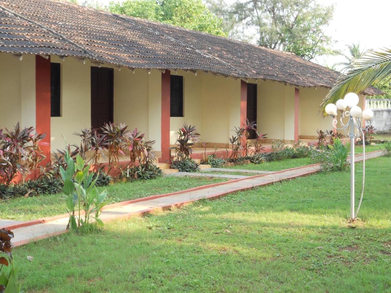 Lamour Beach Resort Benaulim Exterior photo